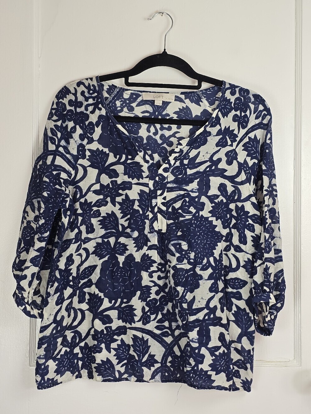 LOFT Blue and Ivory Boho Batik Floral Silk Blend Blouse MP